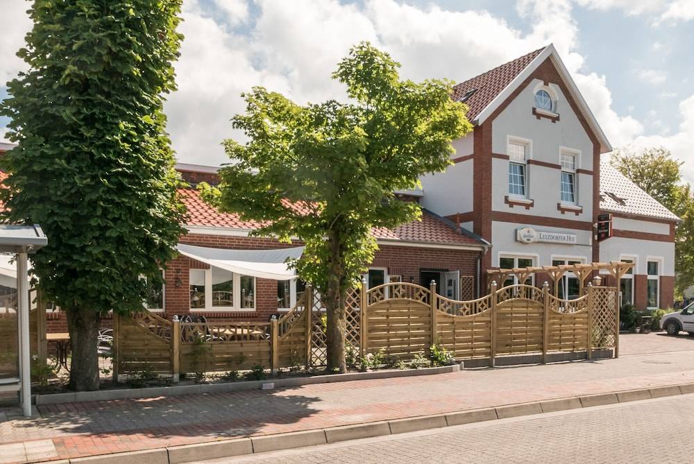 Landgasthaus Leezdorfer Hof 1