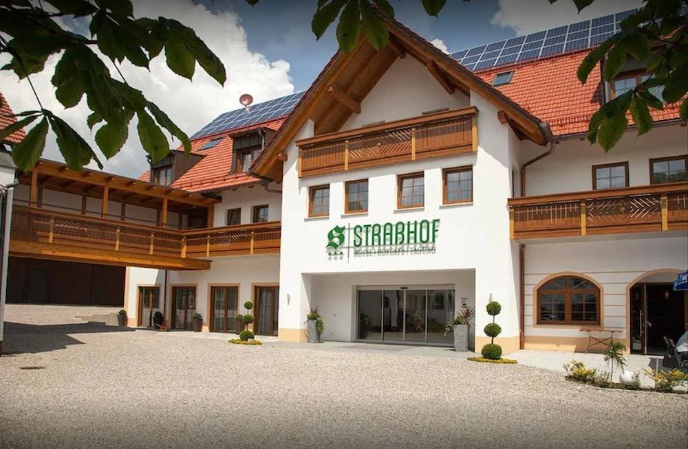 Hotel Straßhof 1