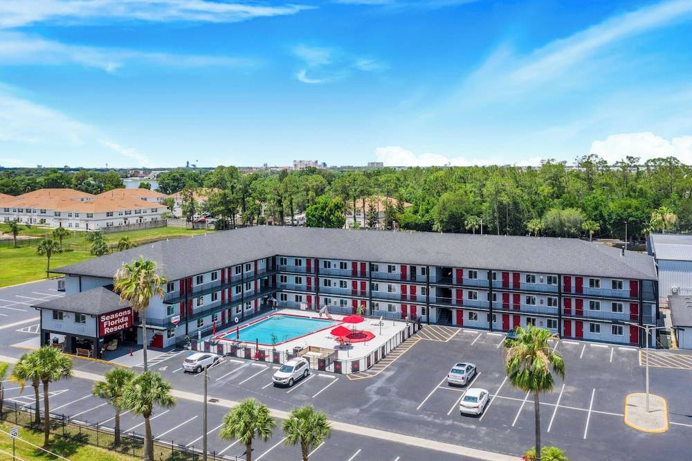 Seasons Florida Resort 1