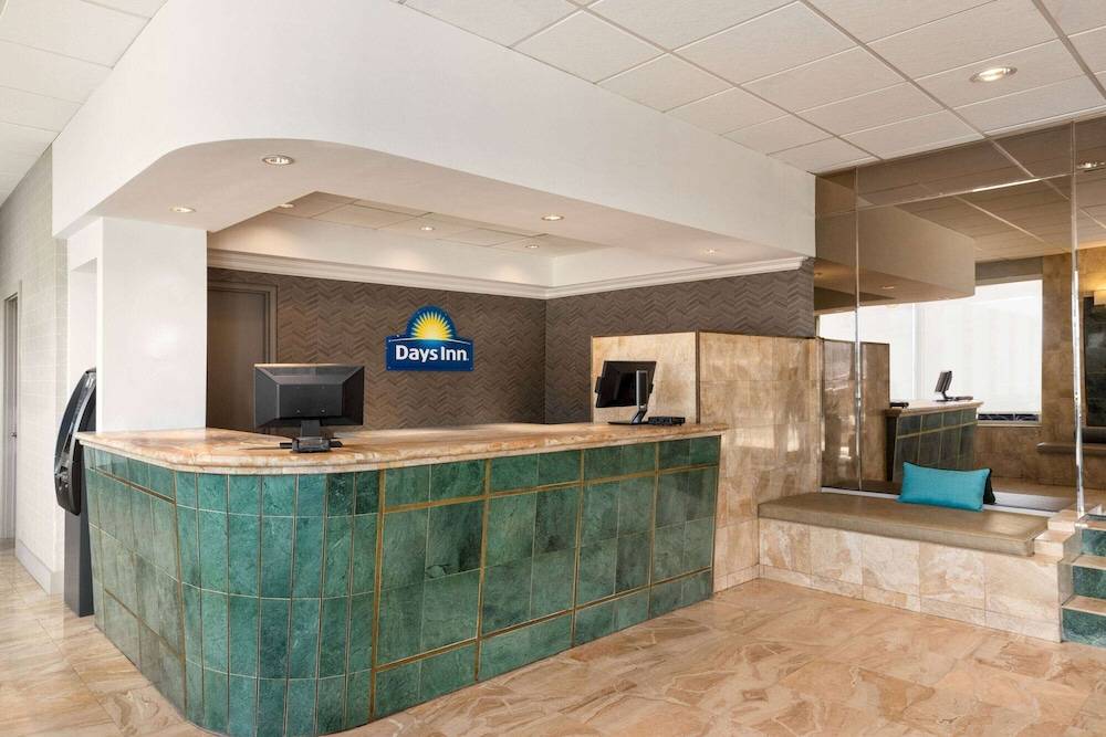 Days Inn by Wyndham Miami Airport North 2