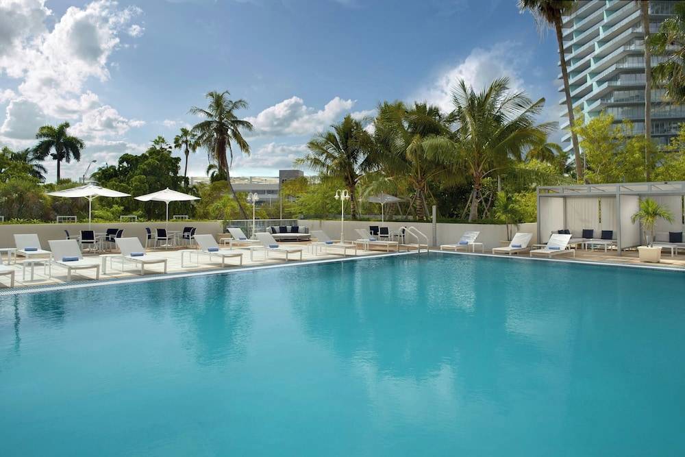 Courtyard Miami Coconut Grove 1