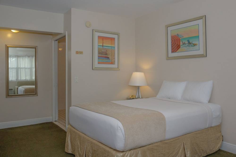 Beach Place Hotel 2