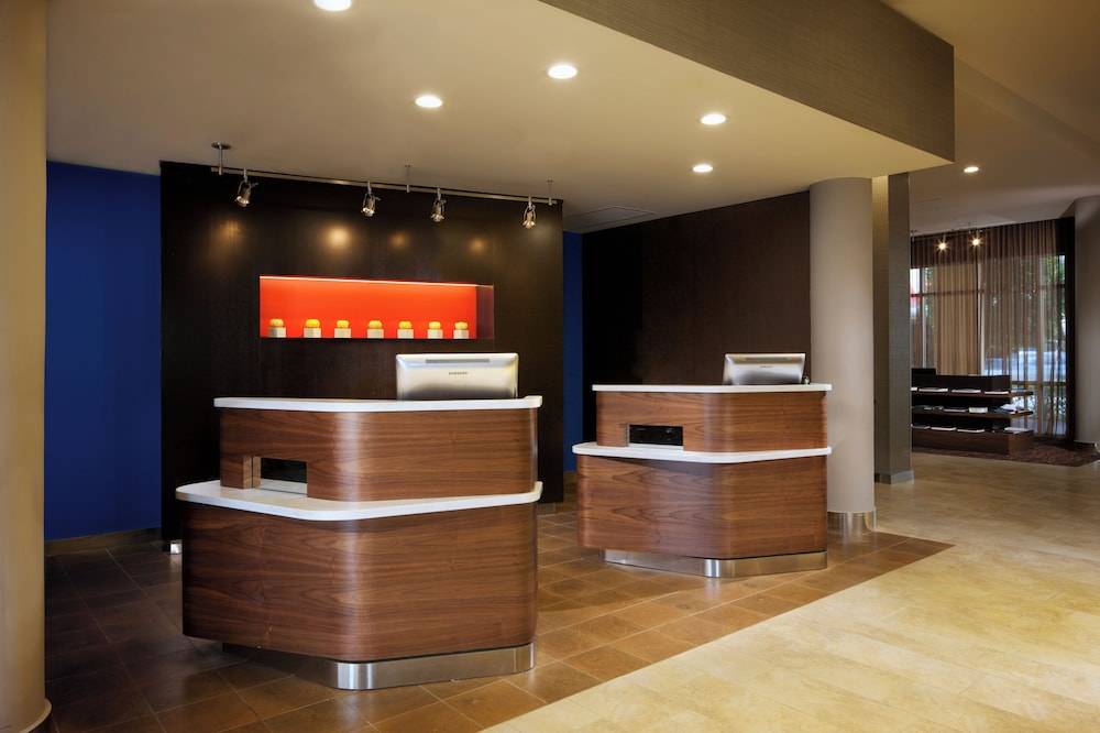 Courtyard Miami Dadeland 2