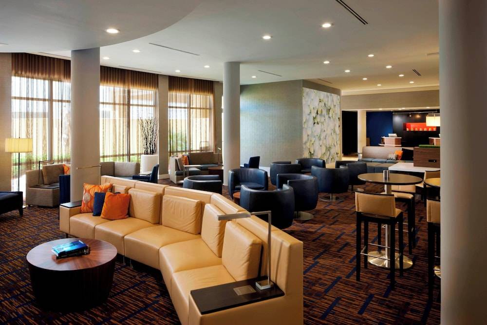 Courtyard Miami Dadeland 1