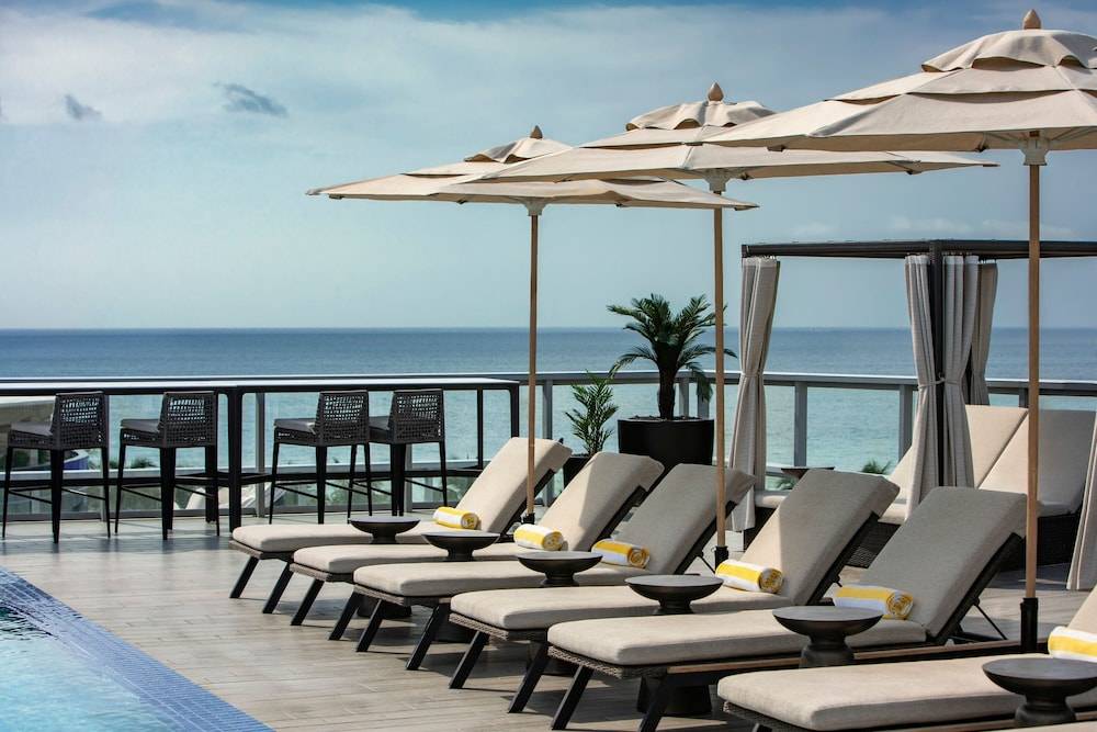 AC Hotel by Marriott Miami Beach 1