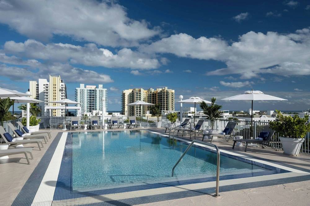 Courtyard Miami Beach South Beach 1