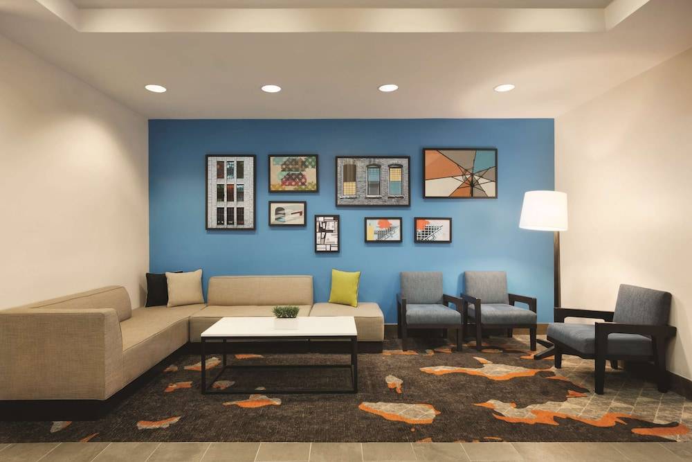 Hyatt House Miami Airport 2