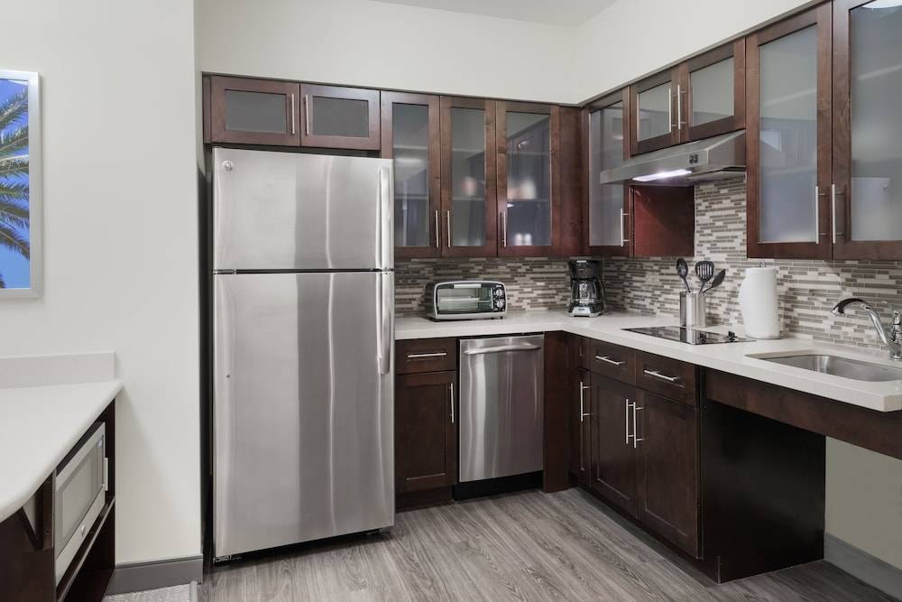Staybridge Suites MIAMI INTERNATIONAL AIRPORT by IHG 2