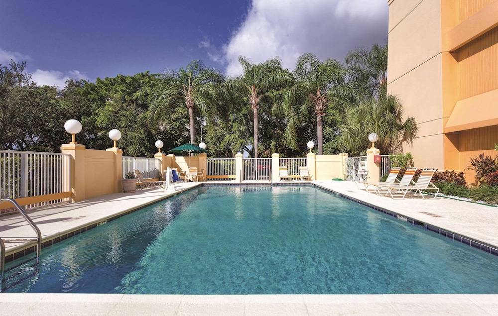 La Quinta by Wyndham Miami Airport East 1