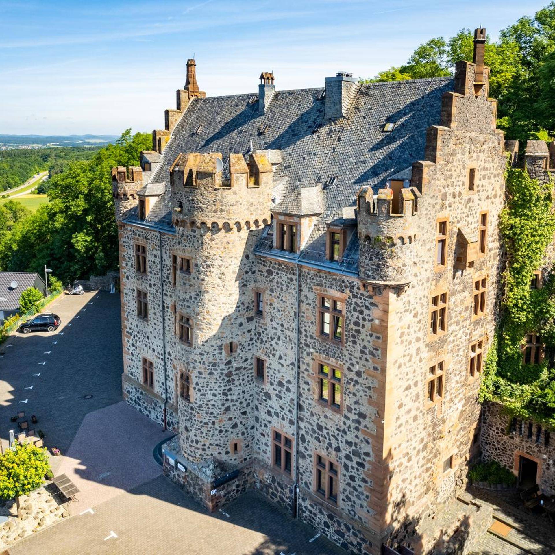 Burghotel Staufenberg 1