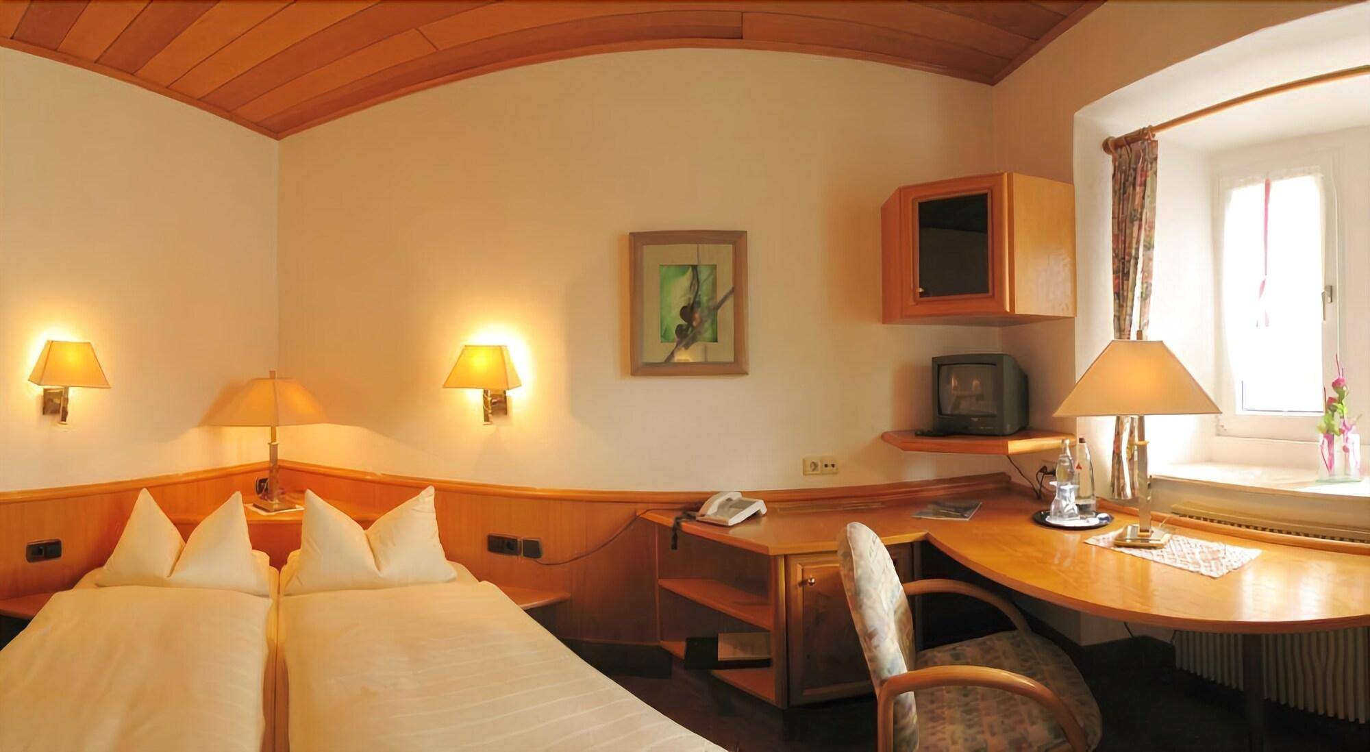 Schloß-Hotel Petry 2