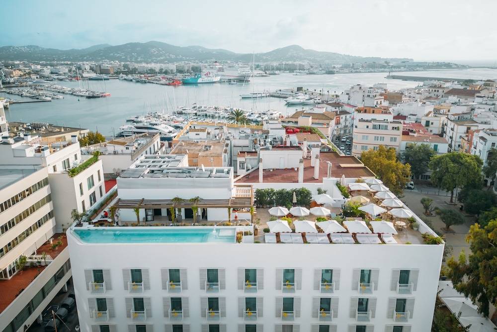 The Standard, Ibiza 1