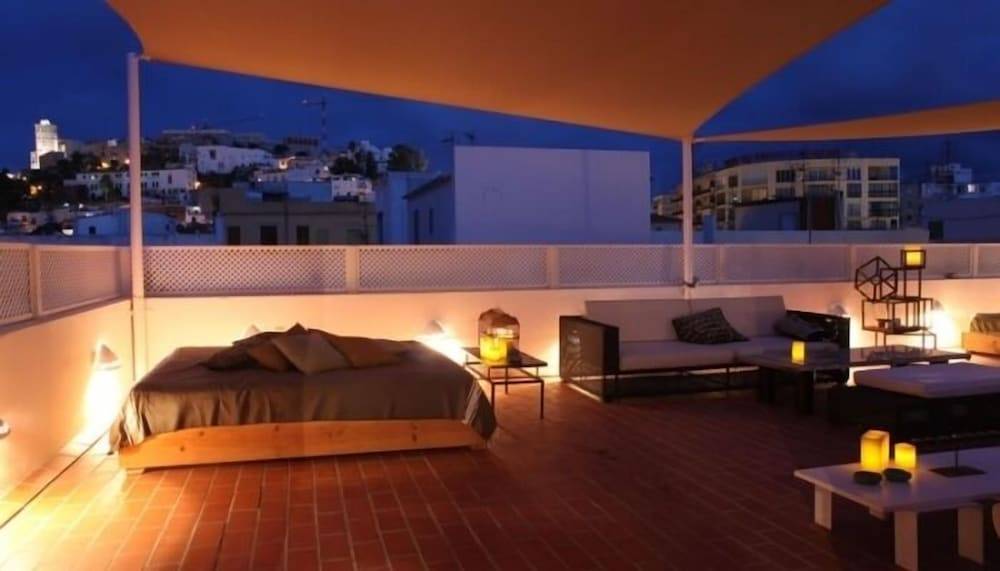 Juanita Hostal 1