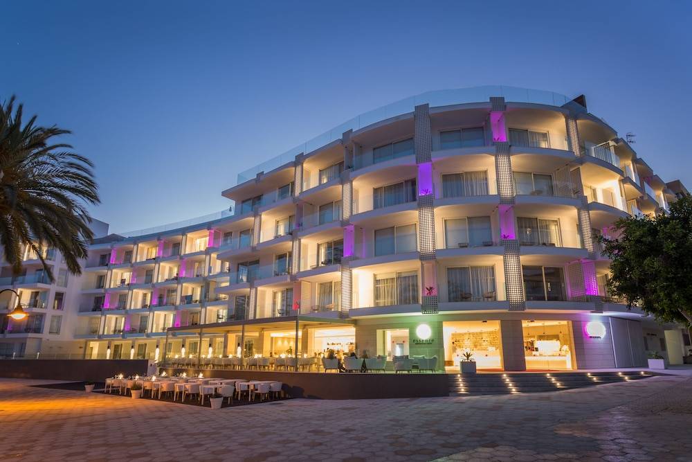One Ibiza Suites 1