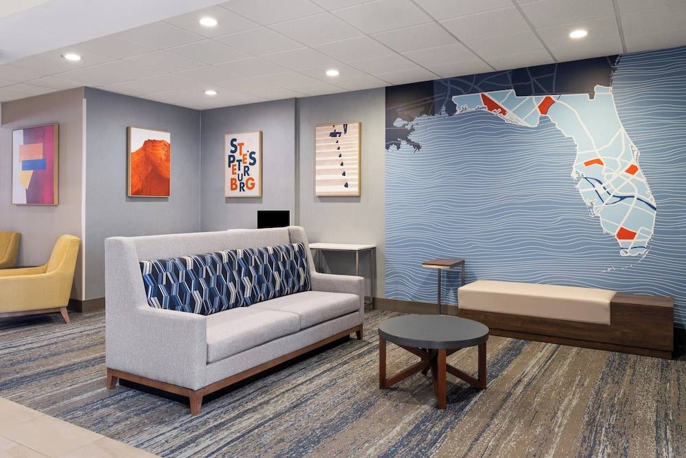 Holiday Inn Express & Suites ST. PETERSBURG NORTH (I-275) by IHG 2