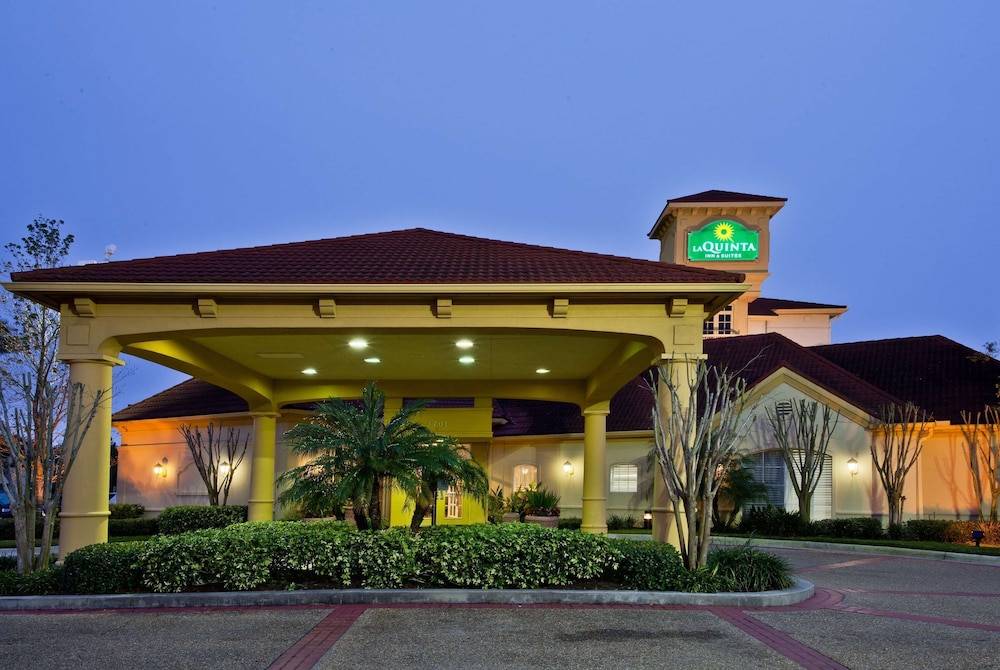La Quinta by Wyndham USF (Near Busch Gardens) 1