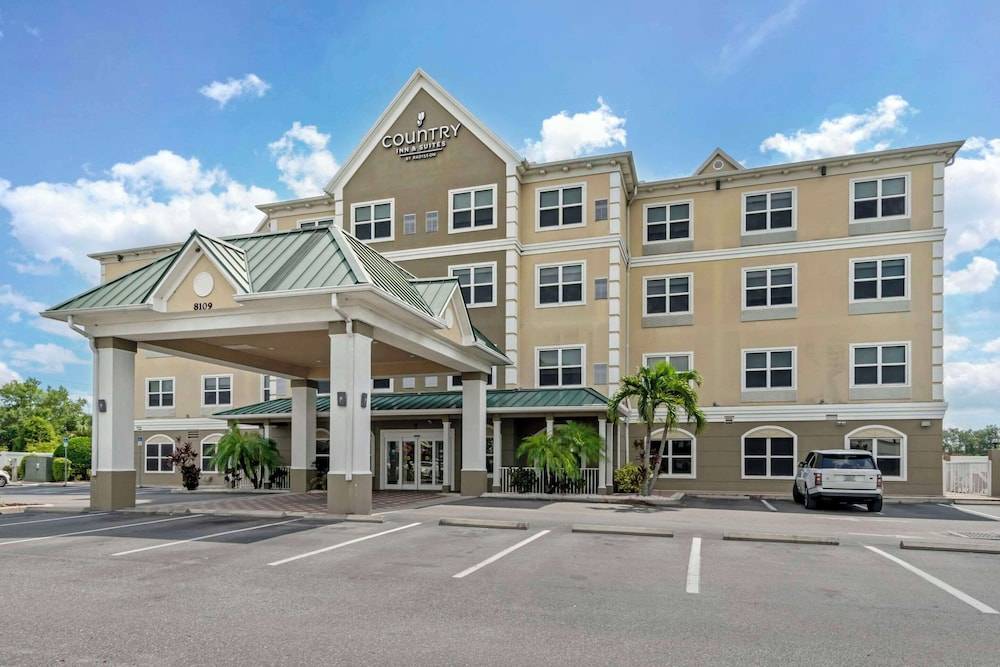 Country Inn & Suites by Radisson, Tampa Airport North, FL 1