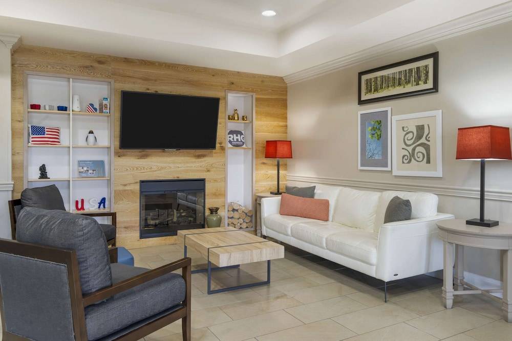 Country Inn & Suites by Radisson, Tampa Airport North, FL 2