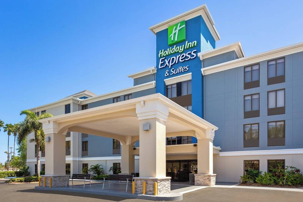 Holiday Inn Express & Suites TAMPA AIRPORT by IHG 1