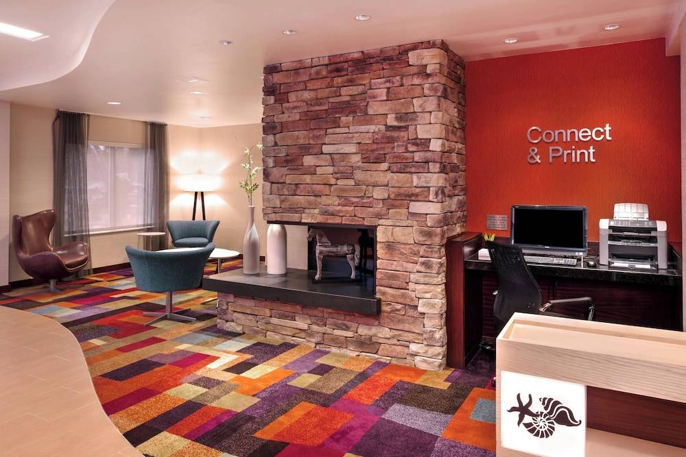 Fairfield Inn and Suites by Marriott Tampa Brandon 2