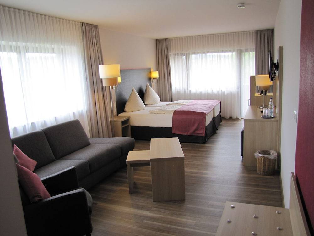 Hotel Steuer 2