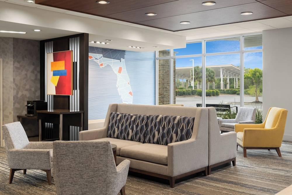 Holiday Inn Express & Suites TAMPA EAST - YBOR CITY by IHG 2