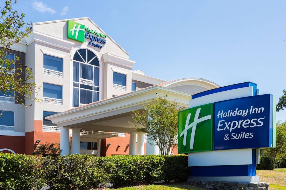 Holiday Inn Express & Suites TAMPA-FAIRGROUNDS-CASINO by IHG 1