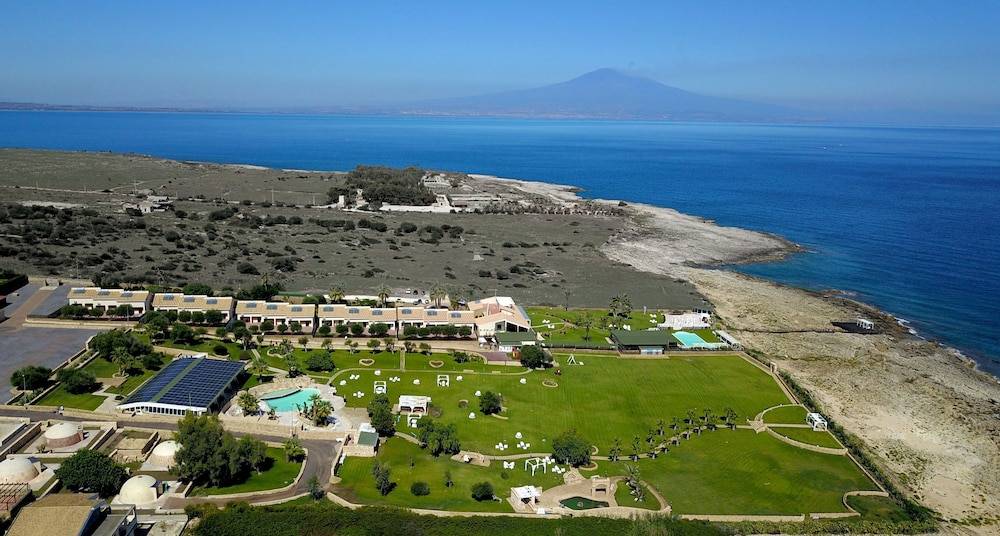 Hotel Capo Campolato 1