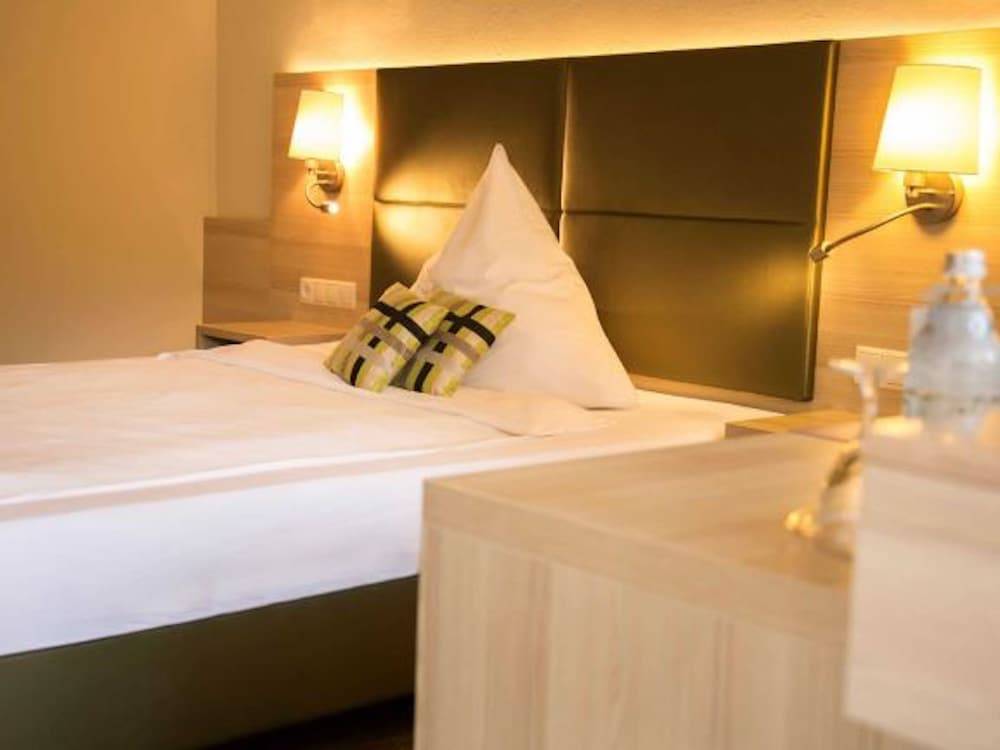 Waldhotel zum Bergsee Damme 2