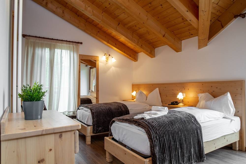 Hotel Chalet Giasenei 1