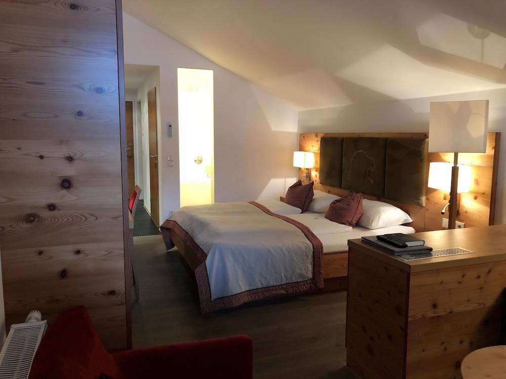 Hotel Goldener Adler Wattens 2