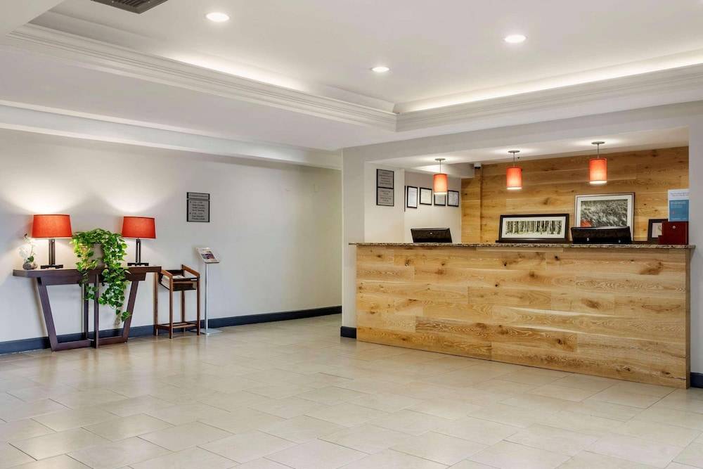 Country Inn & Suites by Radisson, Atlanta Downtown 2