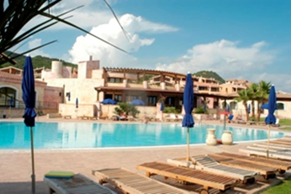 Residence Il Borgo di Porto Corallo 1