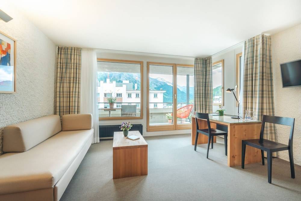 Hauser Hotel St. Moritz 1
