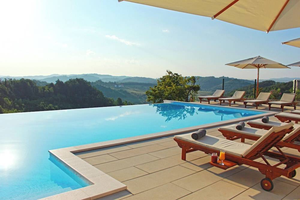 Winery, Restaurant & Pension Vuglec Breg 1