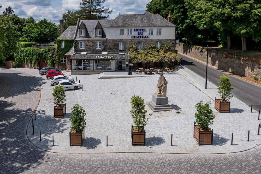 Logis Hôtel Du Château - Combourg, Proche Saint-Malo 1