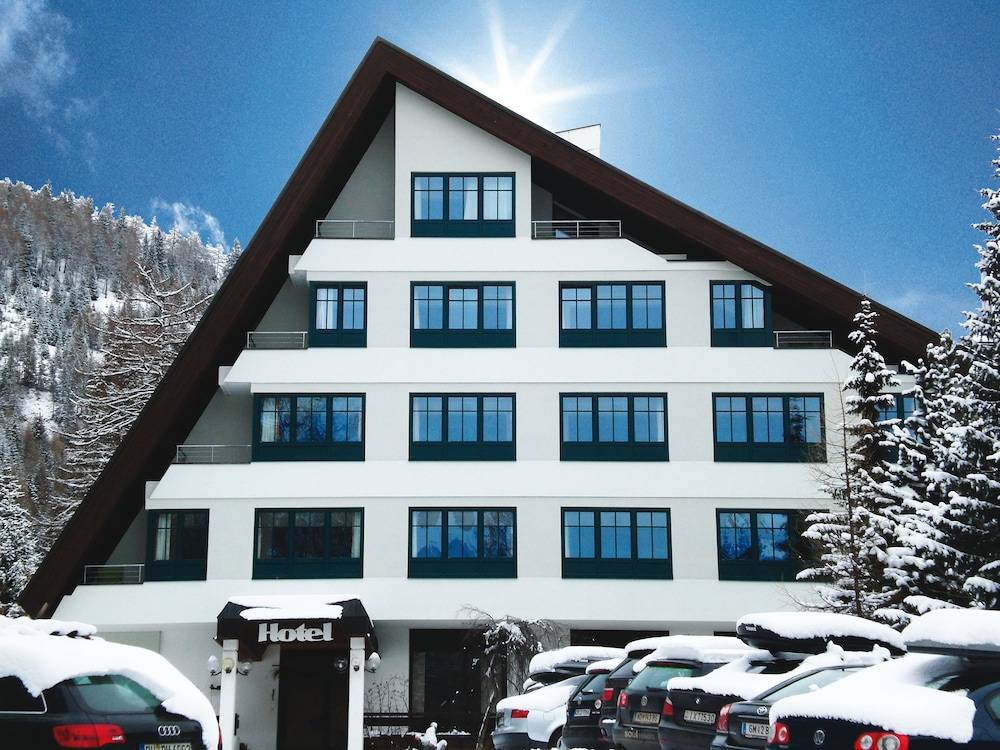 Kinder- und Familienhotel Nockalm 1