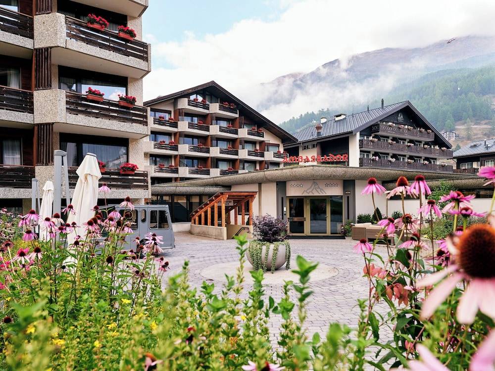 Hotel Ambassador Zermatt 1