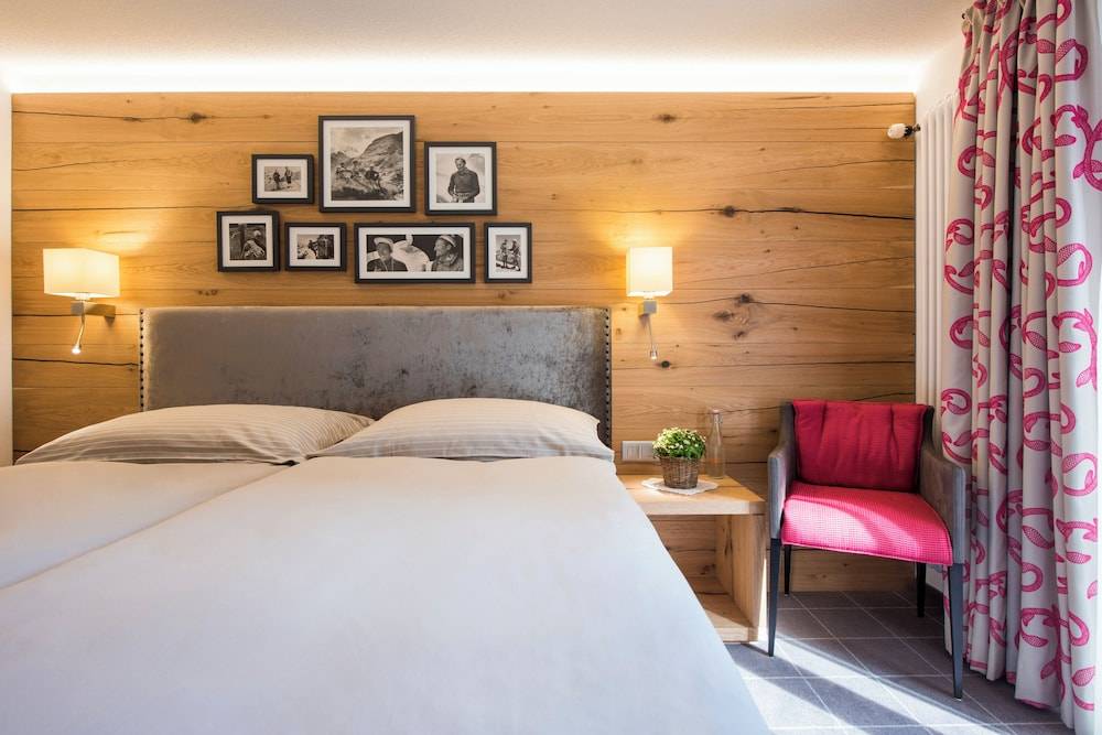 Chesa Valese by Sisters Zermatt 1