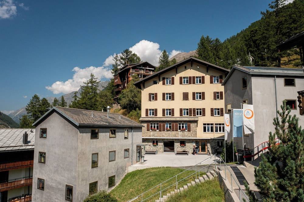 Zermatt Youth Hostel 1