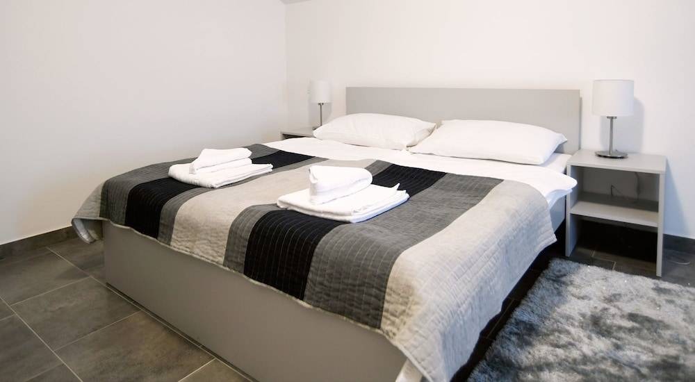 Filipovic rent a car & apartments 2