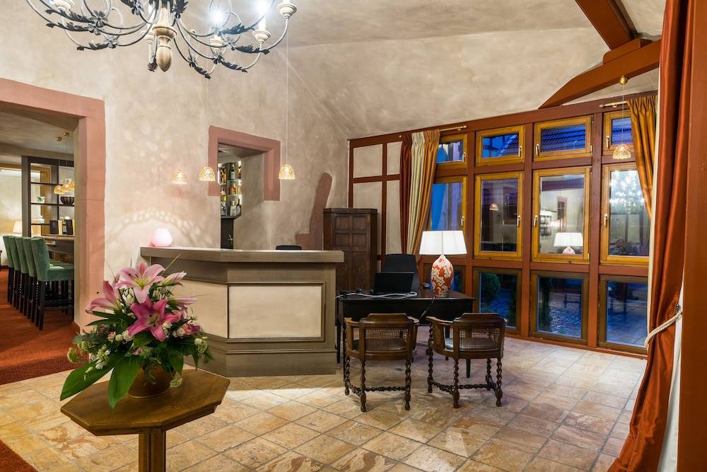 Schlosshotel Weyberhöfe 2