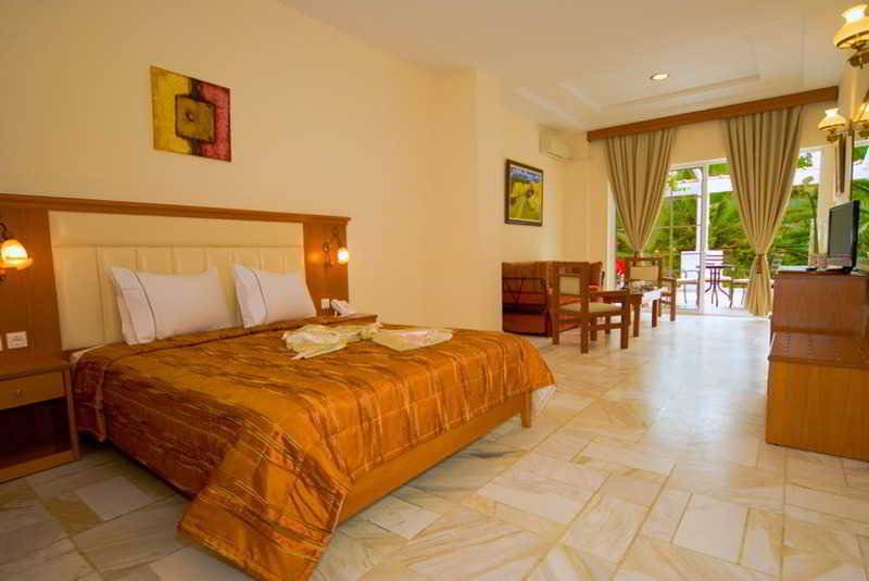 Porfi Beach Hotel 1