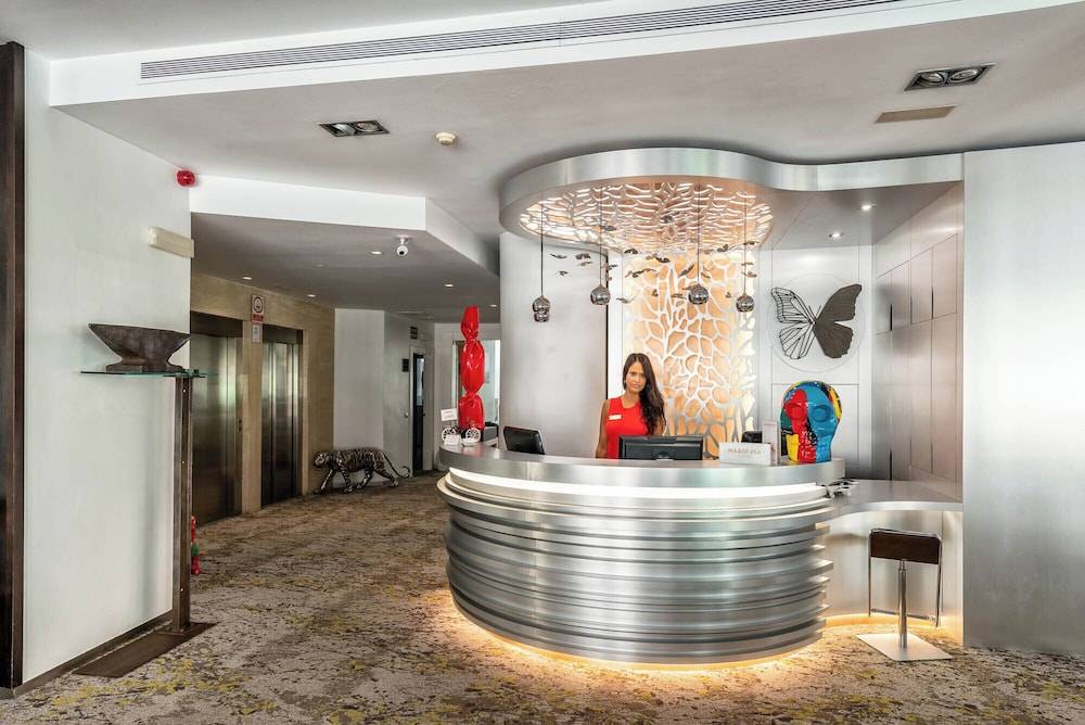 Mariposa Hotel Malaga 2