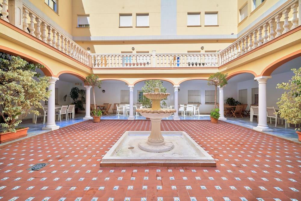 Micampus Málaga Student Residence 1