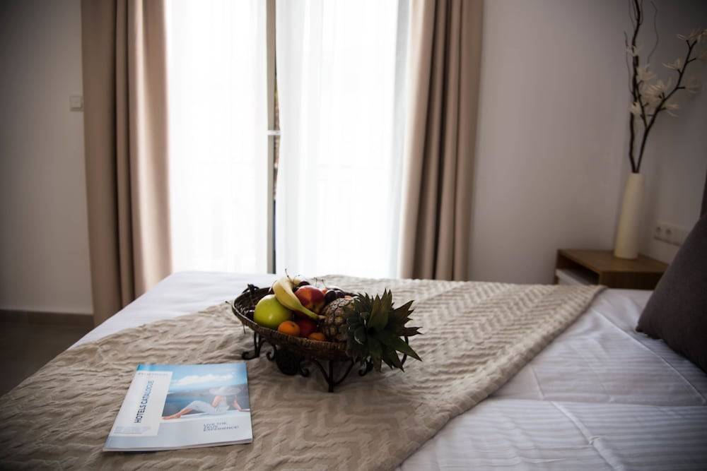 Stavros Beach Hotel 2
