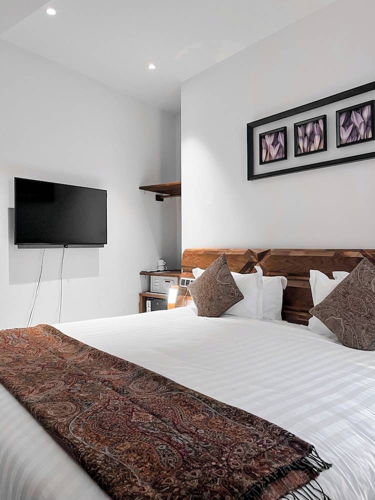 Anahita Boutique Hotel 2
