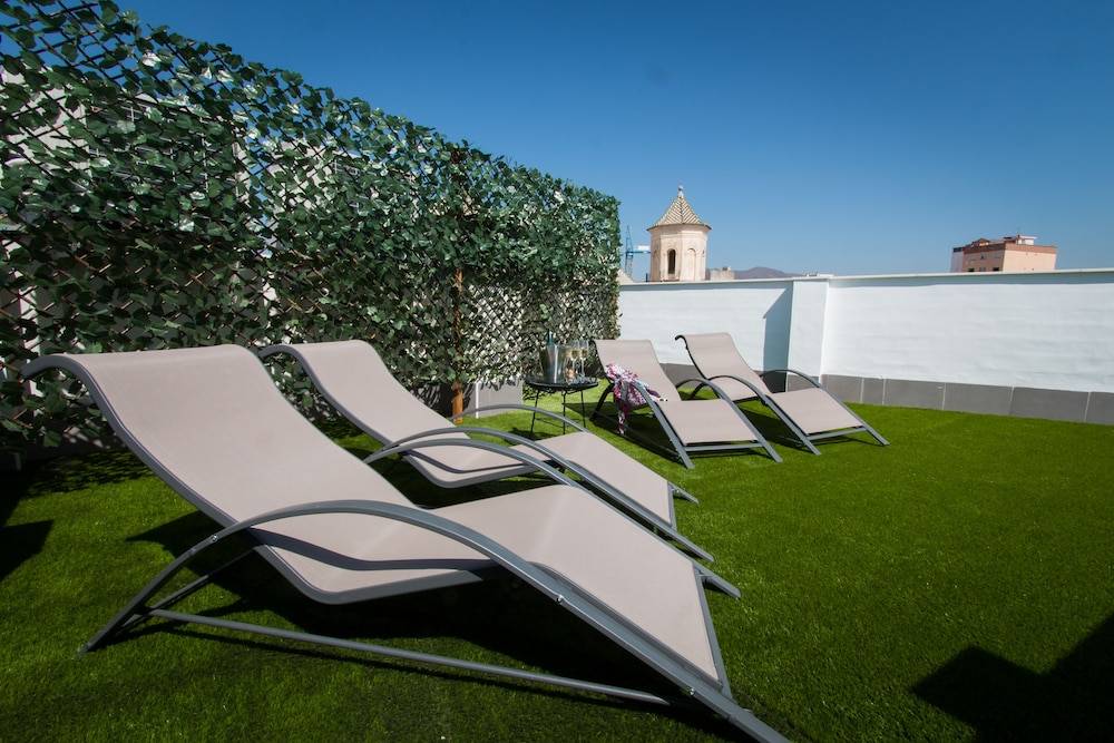 Holidays2Malaga Suites 1