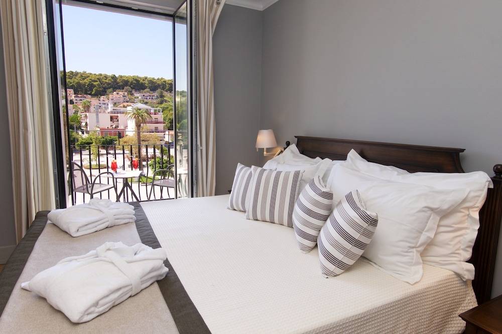 Aenos Hotel 1
