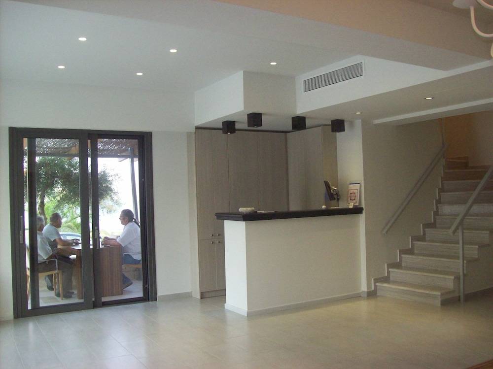 Aura Boutique 2